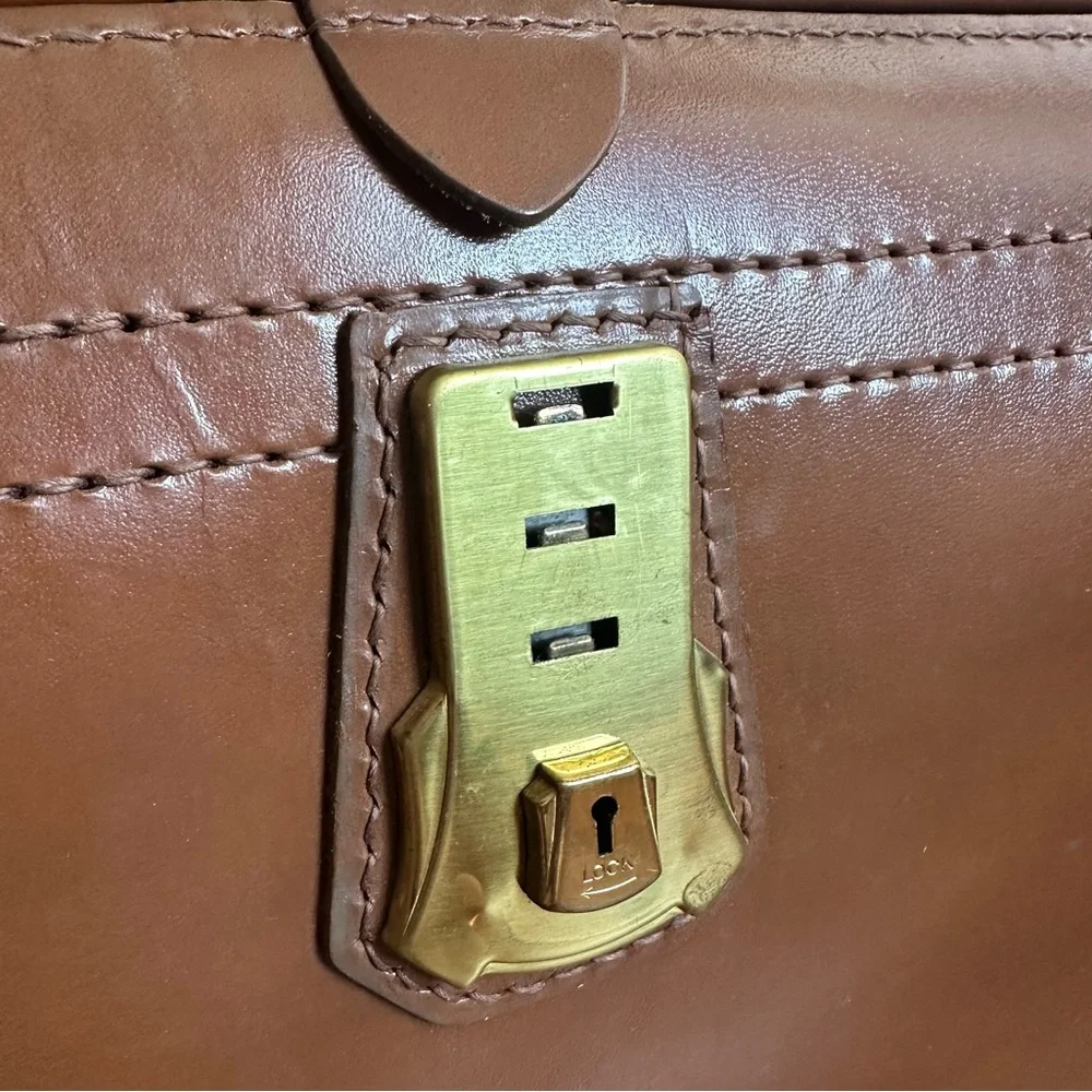 Vintage 70s The Luggage Gallery leather business case w key